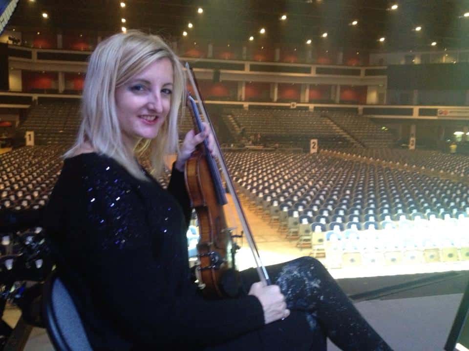 Aurelia violinist