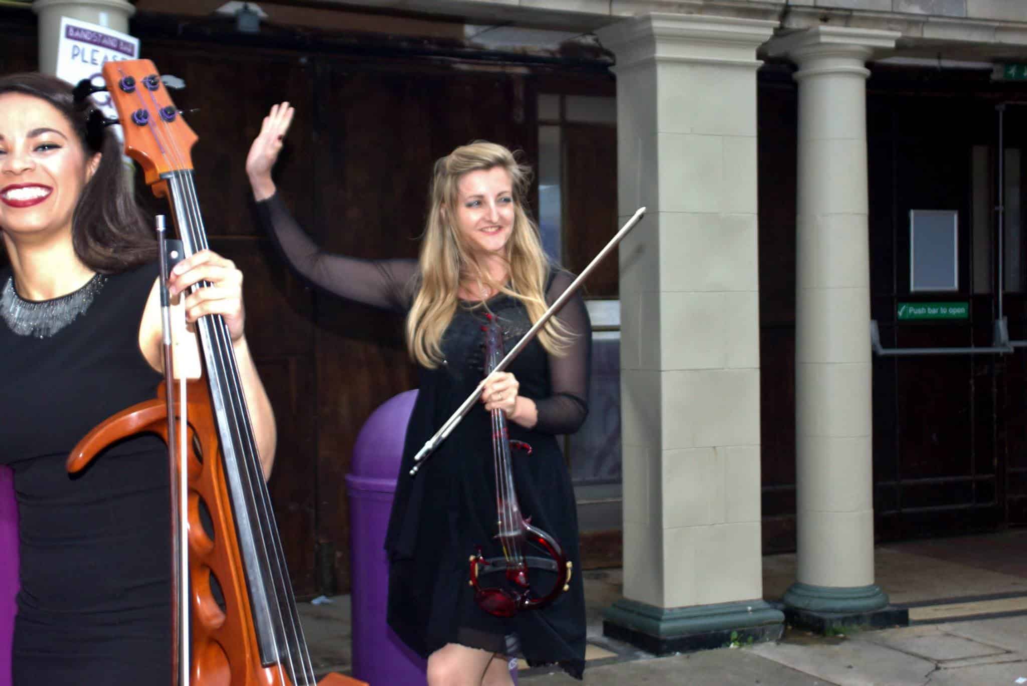 Aurelia electric violinist