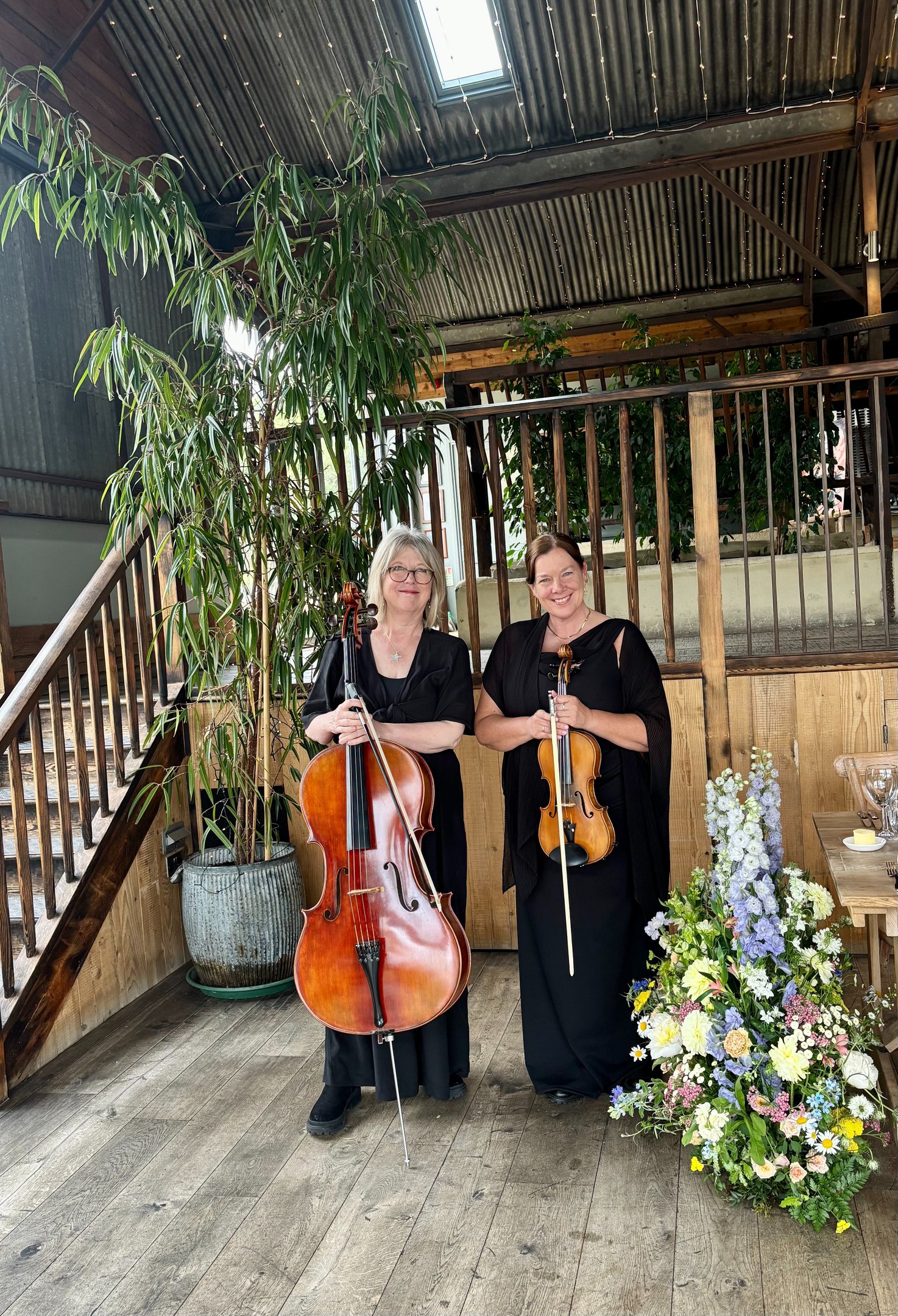 Seraphina wedding violinist at a barn wedding venue