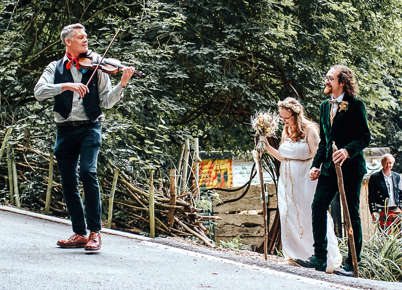 Bravura playing at an outdoor wedding ceremony