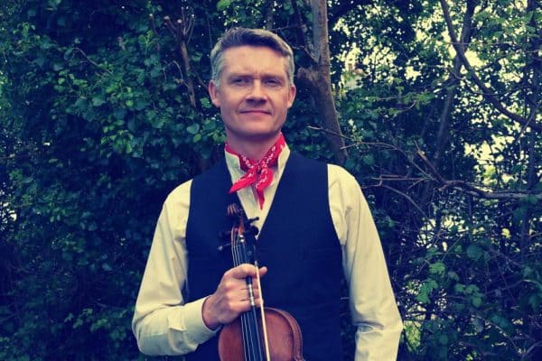 Bravura wedding violinist and fiddler