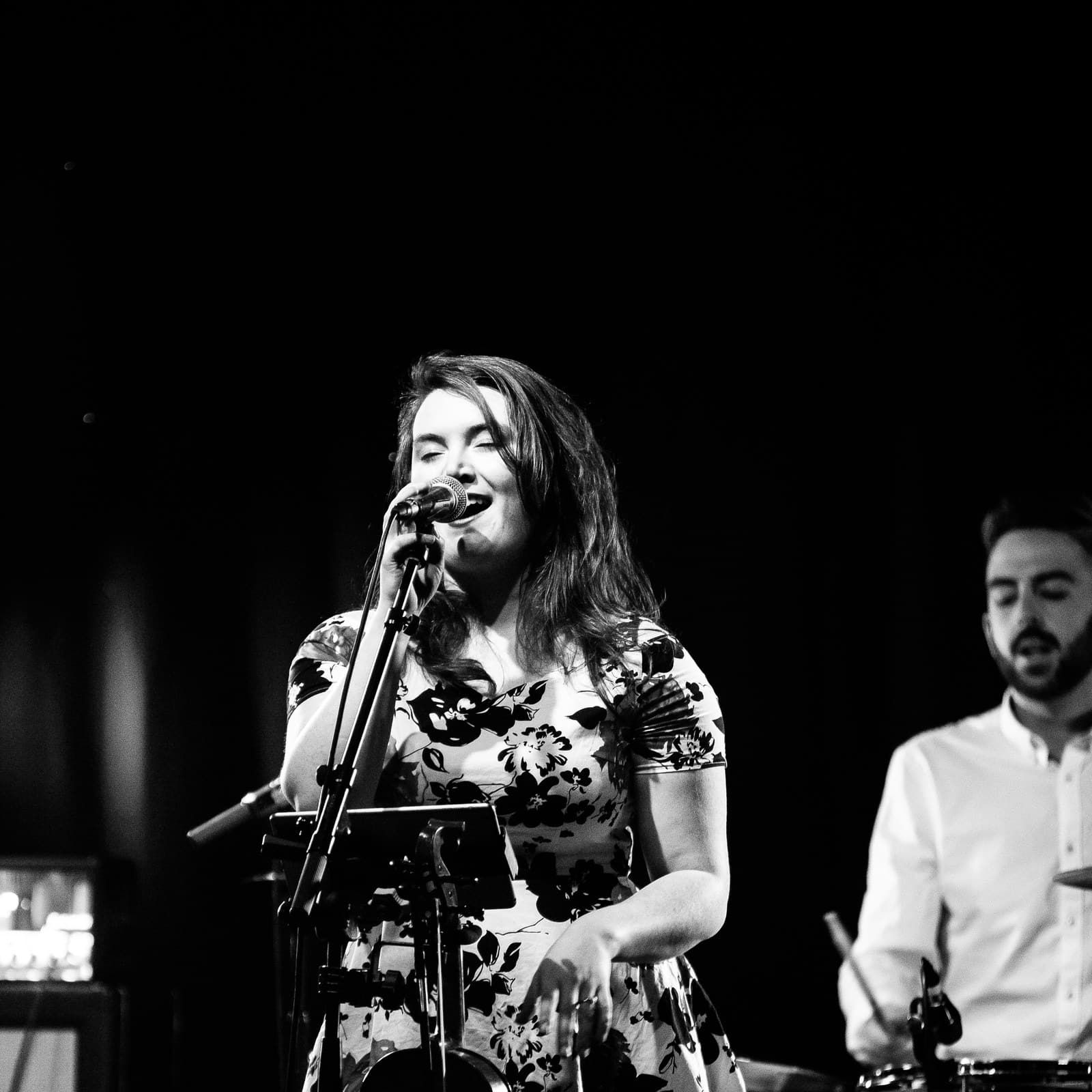 Cavatina performing live